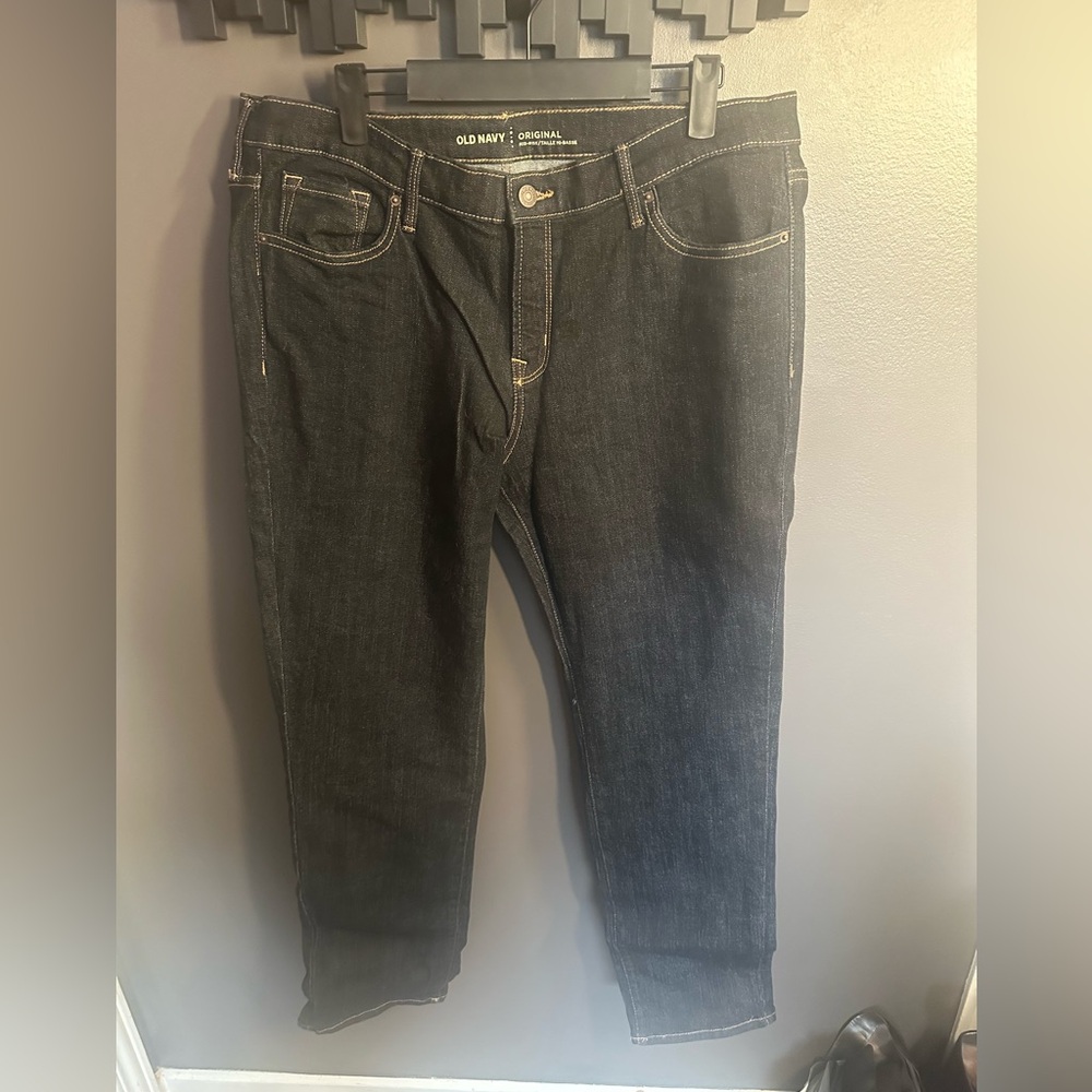 Old navy jeans. 14 reg like new. Dark wash.